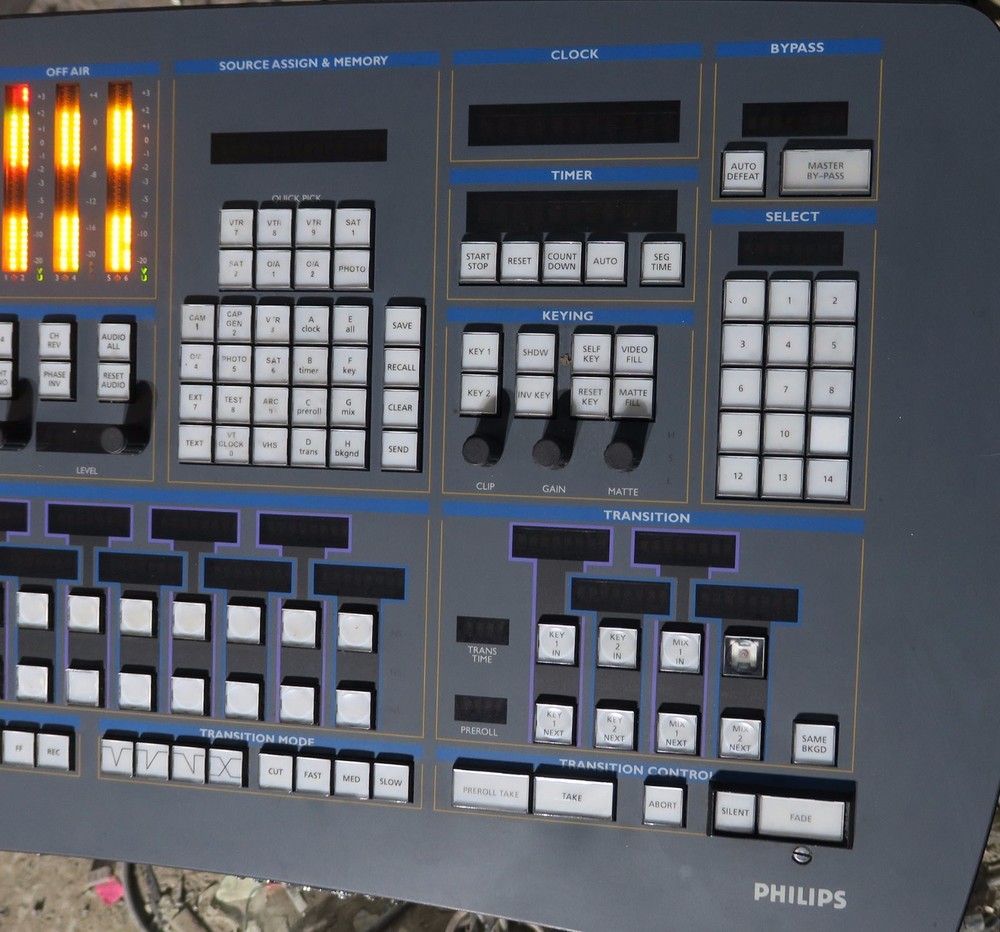 Philips saturn grass valley master control switcher mcc3500 model