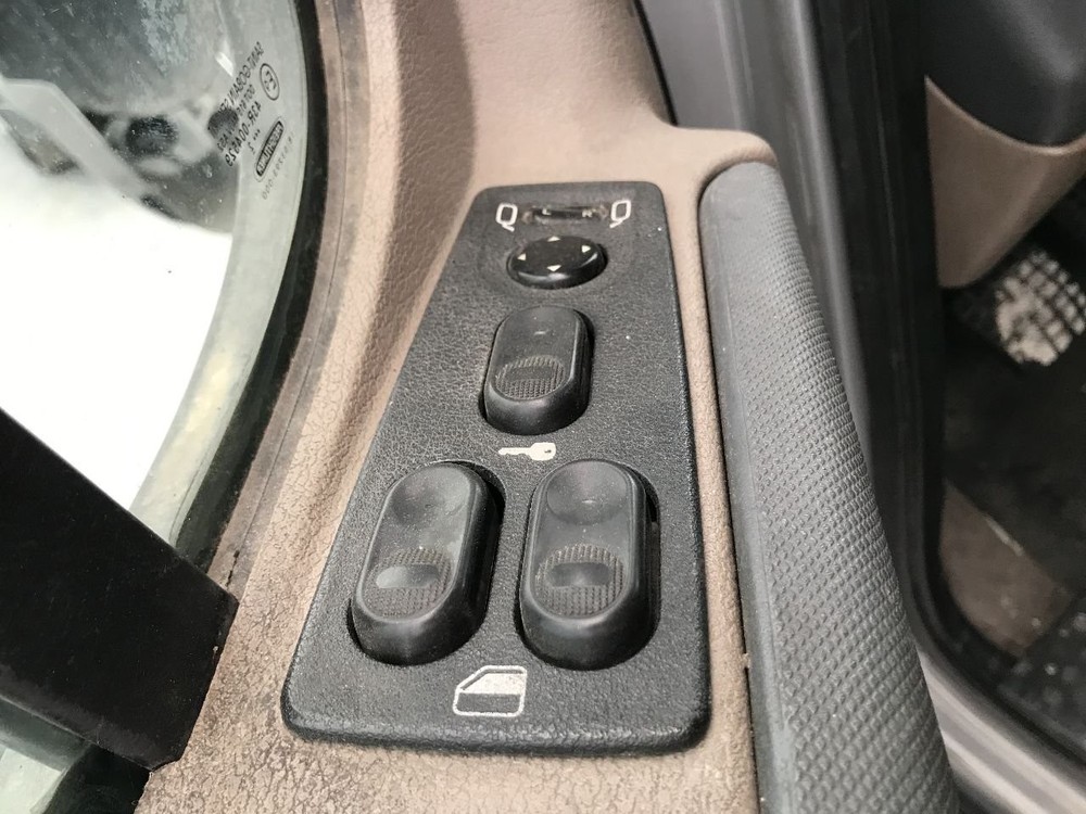2008-2020 Freightliner CASCADIA SILVER Left/Driver Door - Used
