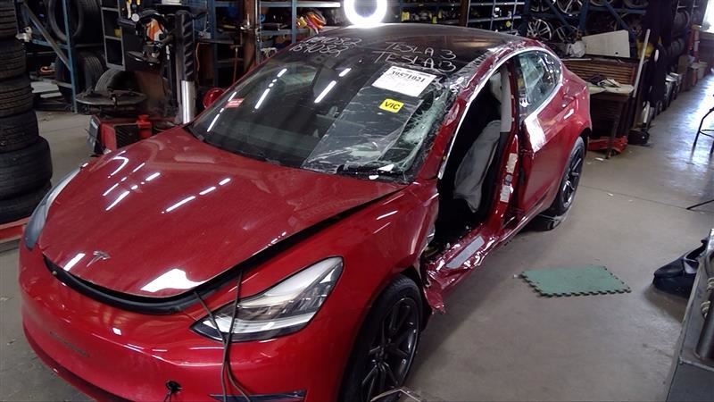 TESLA 3 2018 FRONT PERPENDICULAR RADAR/Projector 1447827