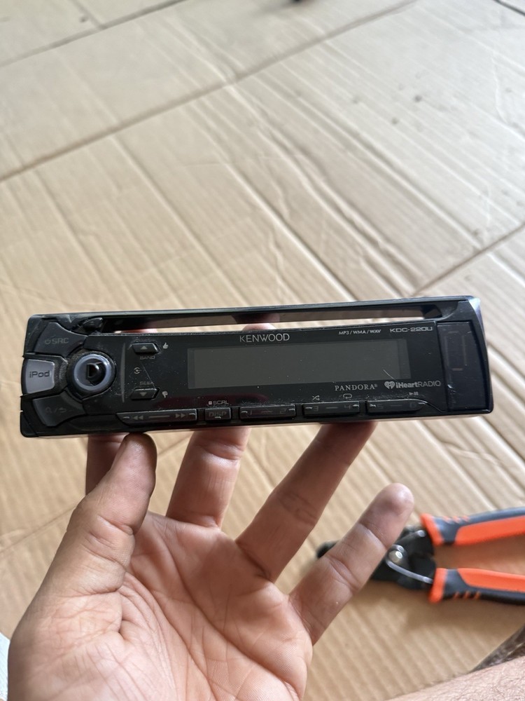 KENWOOD KDC-220U FACEPLATE ONLY Missing Knob
