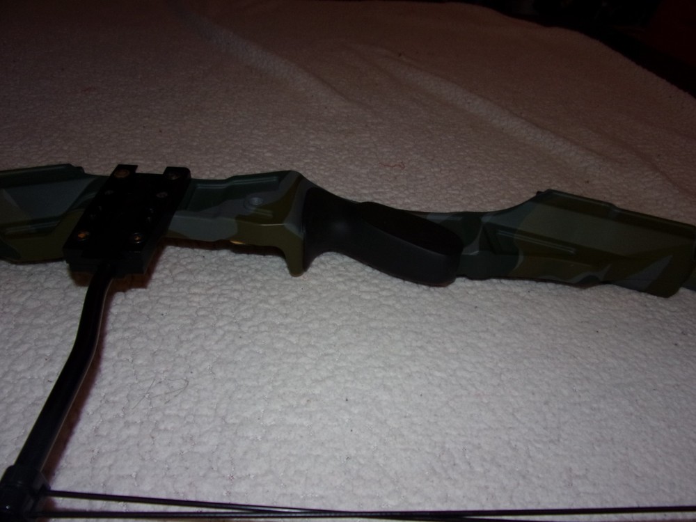 Golden Eagle Super Hawk Compound Bow