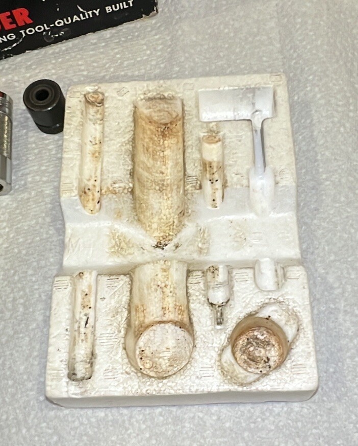 Vintage Lee Reloading Kit And Ideal Bullet Mold Single Cavity UNTESTED