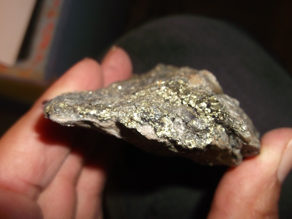 Gold, silver, copper, 225 grams samples ,ore high grade .