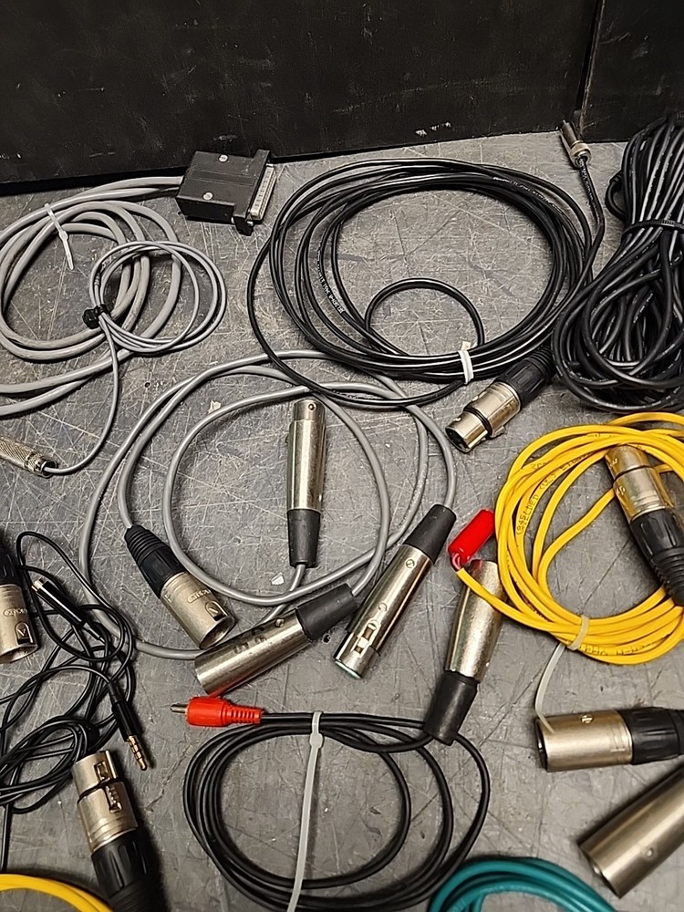 Lot of Audio Cables (50+)