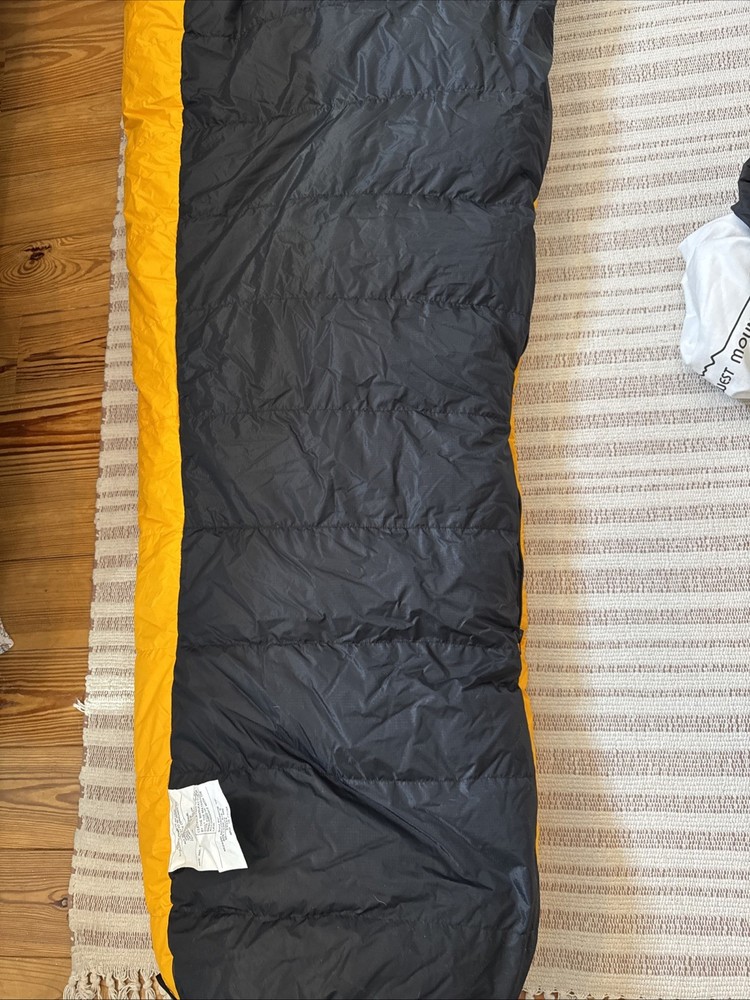 Midwest Mountaineering Down Filled Sleeping Bag. EUC