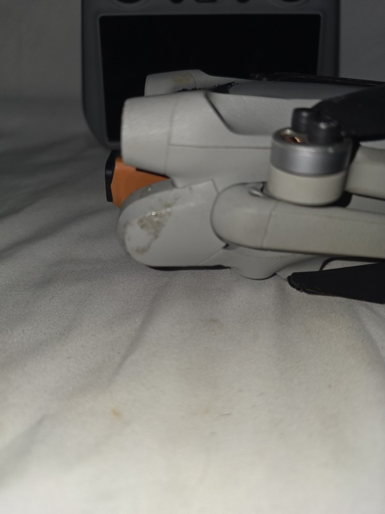 DJI Mini 3 Drone w/ Controller & Case – Video & Zoom Powers On-Gimbals Broken