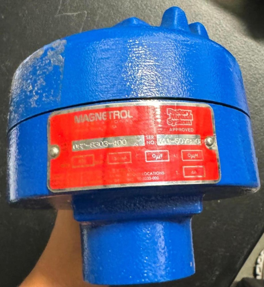 Magnetrol 082-8303-400 Level Switch Transmitter