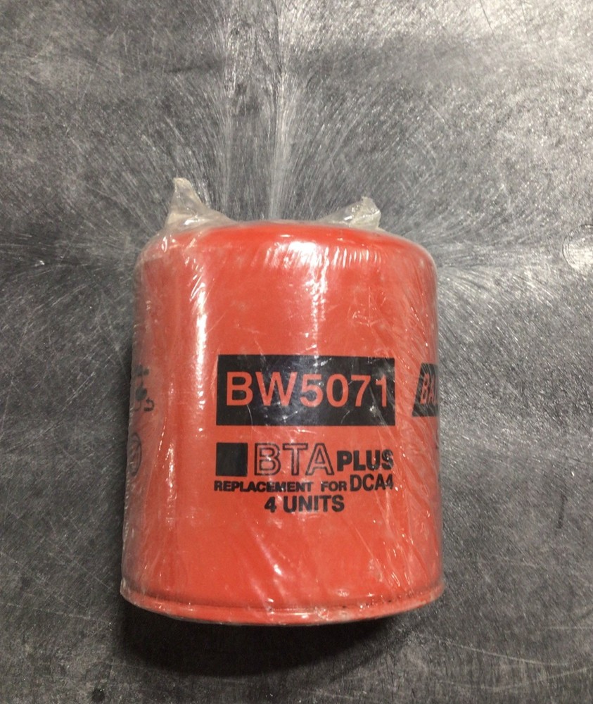 New Genuine Baldwin BW5071 Coolant Filter  (E2-2)