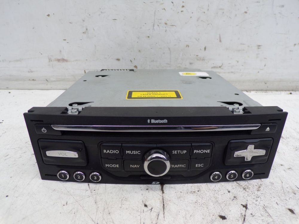 Radio/Navigation System Combination CD Bluetooth, Code Not Available! fits