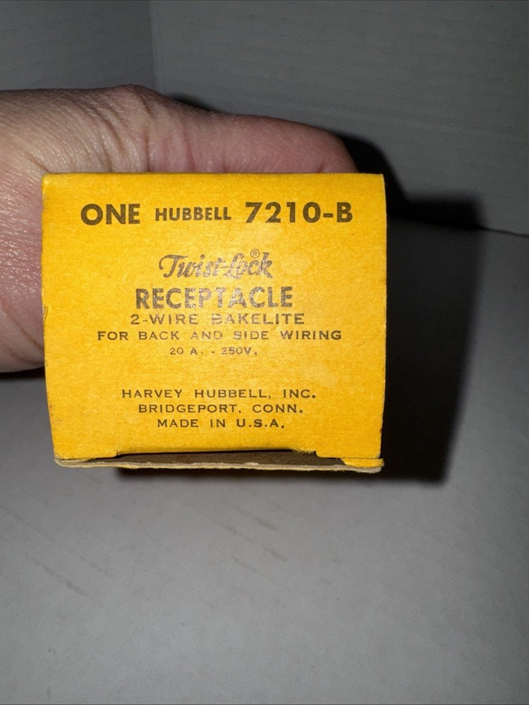 Twist Lock Receptacle 250v