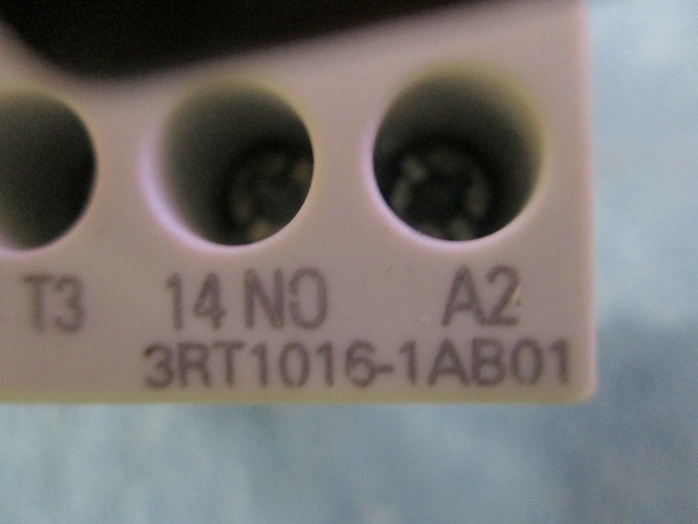 Siemens Model: 3RH1017-1AB01 Contactor