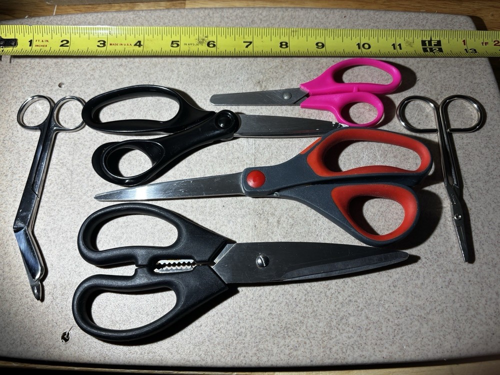 Scissors lot of 6