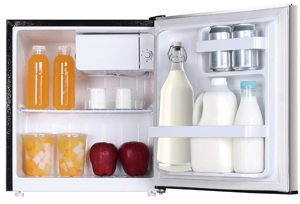 Frigidaire 1.6 Cu Ft Retro Compact Refrigerator, Platinum Mini Fridge*-