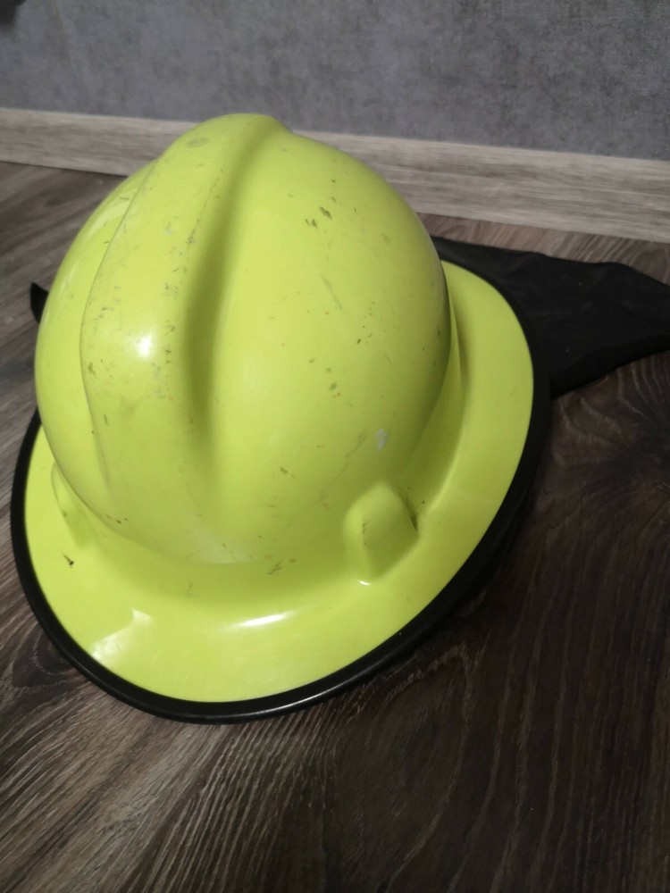 fire helmet + flashlight №1