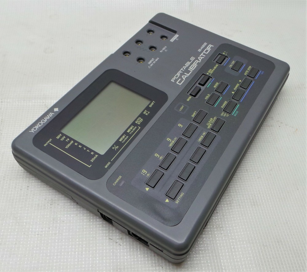 YOKOGAWA PORTABLE CALIBRATOR 2422.