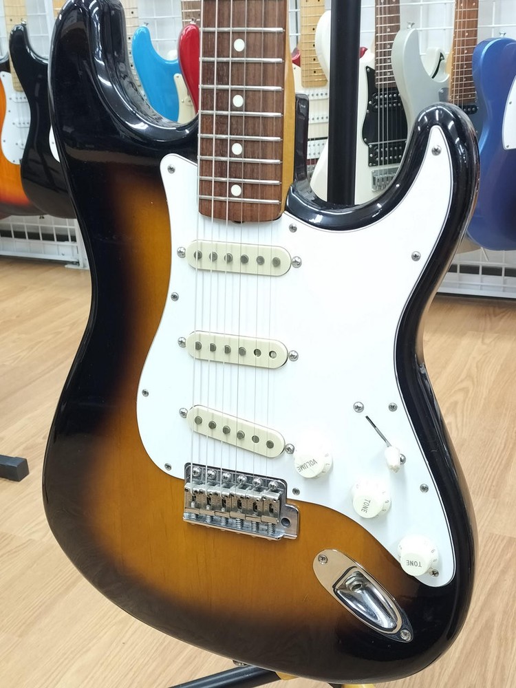 FENDER JAPAN ST62 598500