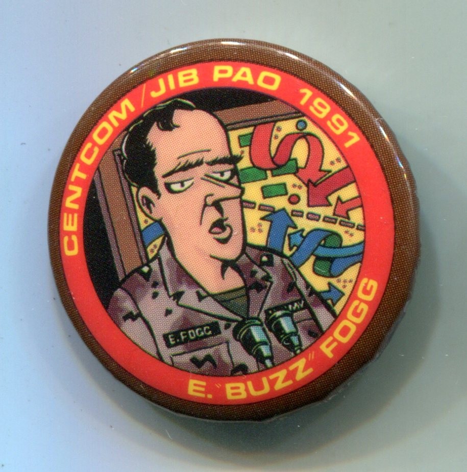 7 Doonesbury, Gary Trudeau Pinback Buttons, 1991