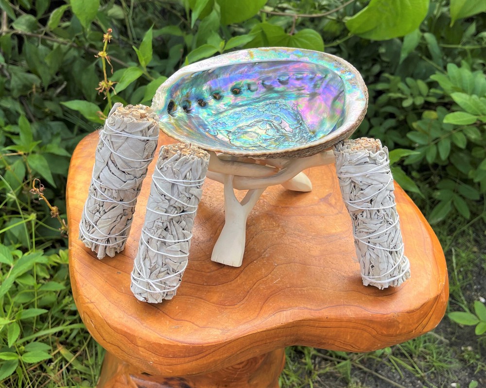 Large White Sage Smudge Kit: 5-6" Abalone Shel,l 3 Smudge Sticks, Stand & Guide