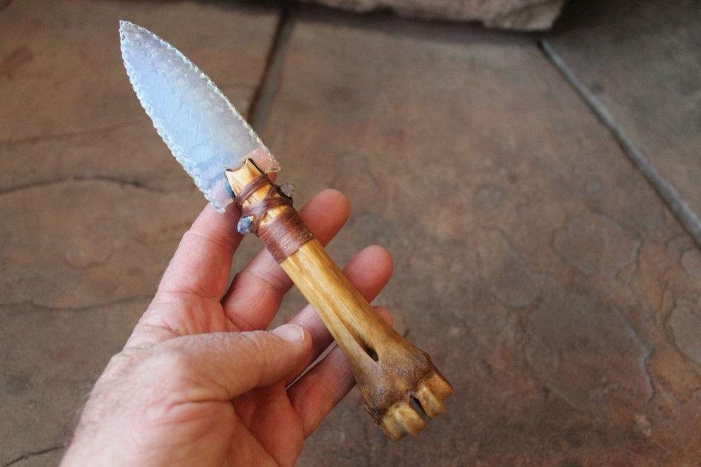 Opal Opalite blade ~Flintknapping ~ Deer leg bone knife ~blue pine knife stan