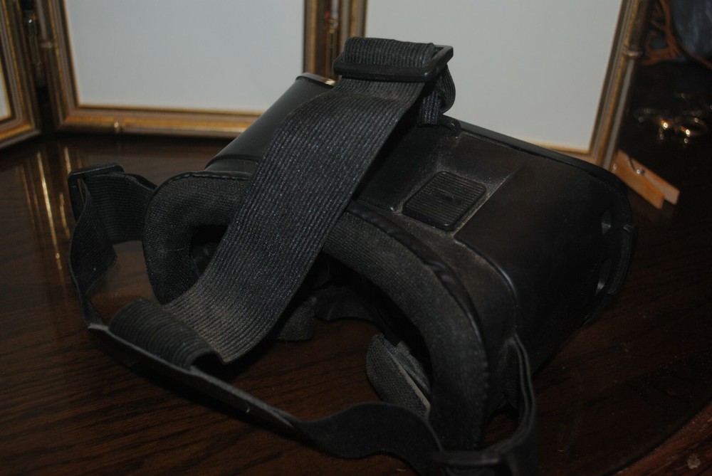 EVO Brand Virtual Reality Headset