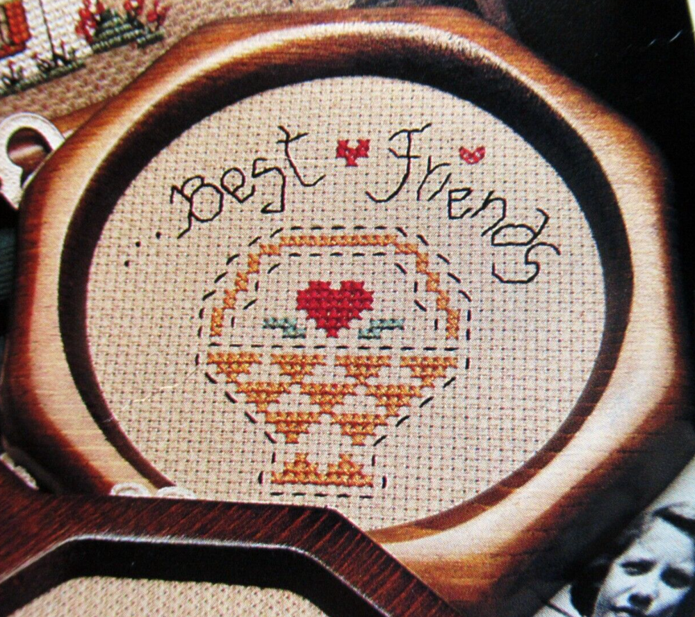 Christmas Winter Memory Friendly Messages Santas Helper CROSS STITCH PATTERNS