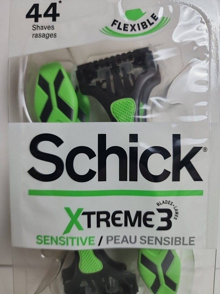 NEW Schick XTREME3 SENSITIVE Disposable Razors - 4 Count