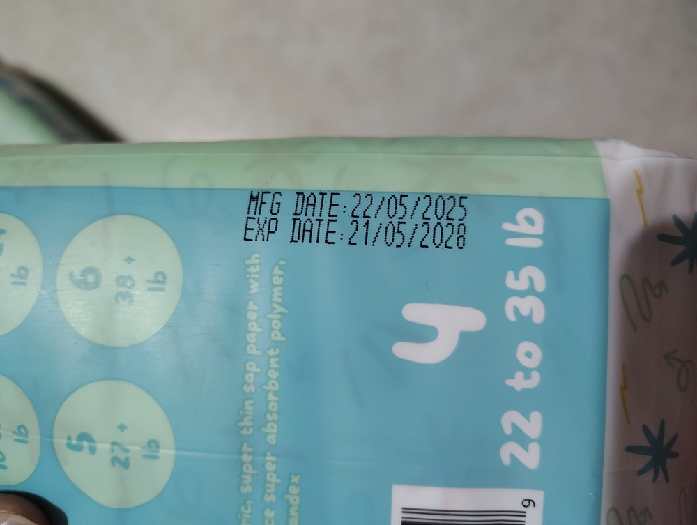 (4) BROOKIES SOFT & DRY SIZE 4 DIAPERS