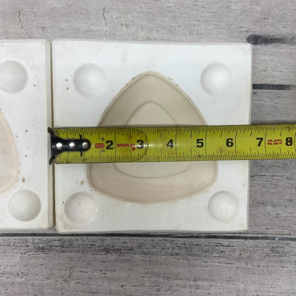 Unbranded Ceramic Casting Triangular Mold