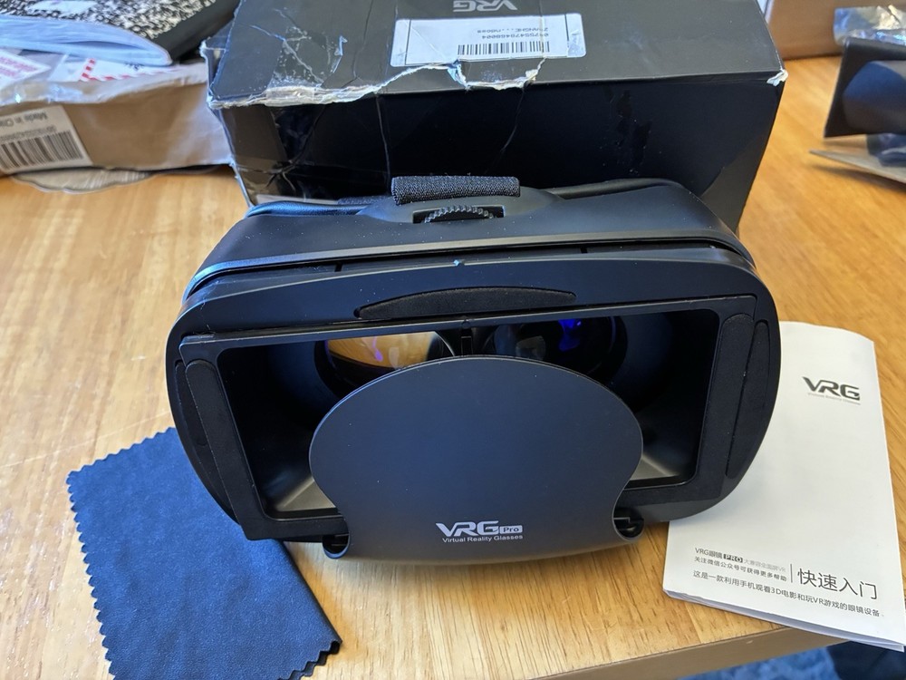 VR Headset with Controller Adjustable 3D VR Glasses Virtual Reality Headset