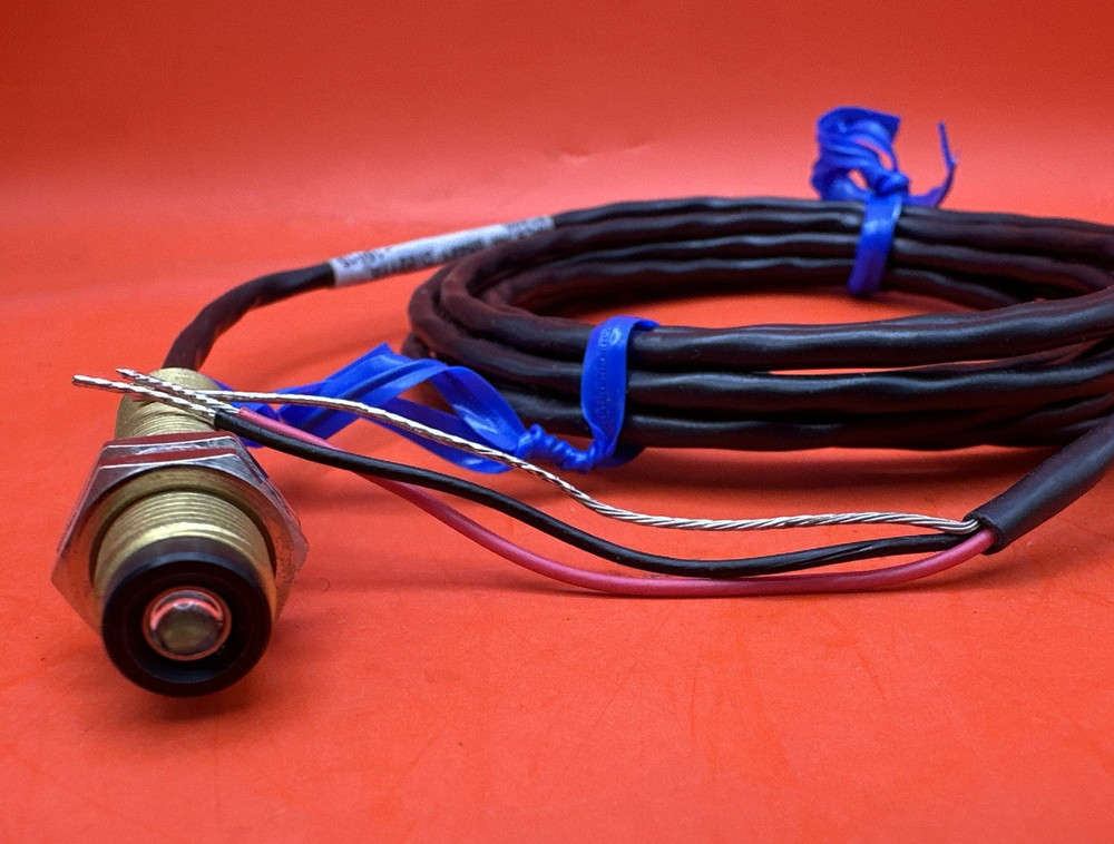 NEW - BANNER ENGINEERING PT400 / PT400 - IN BOX