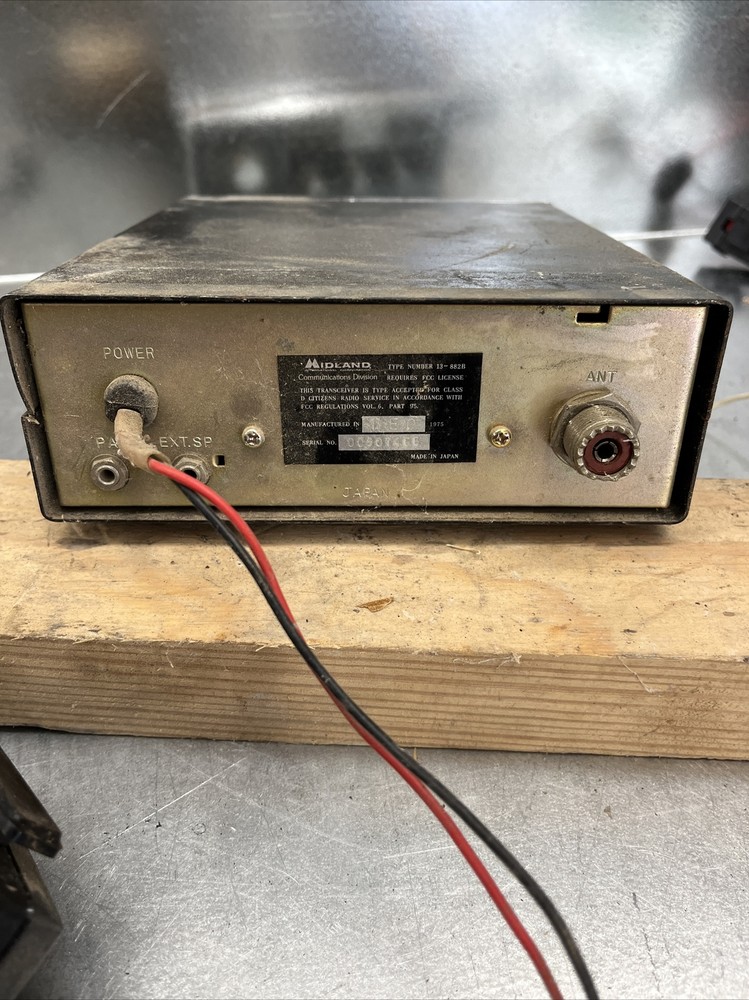 Midland Model 13-882B CB Radio