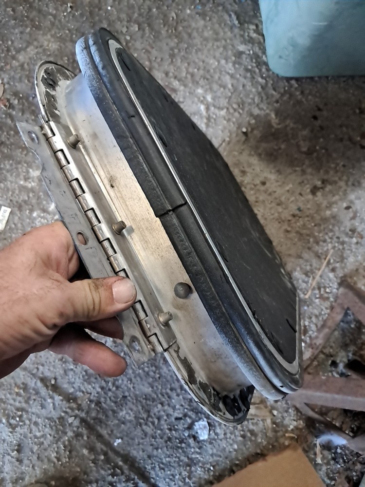 KENWORTH T680 SLEEPER DOOR DRIVER LEFT SIDE LH