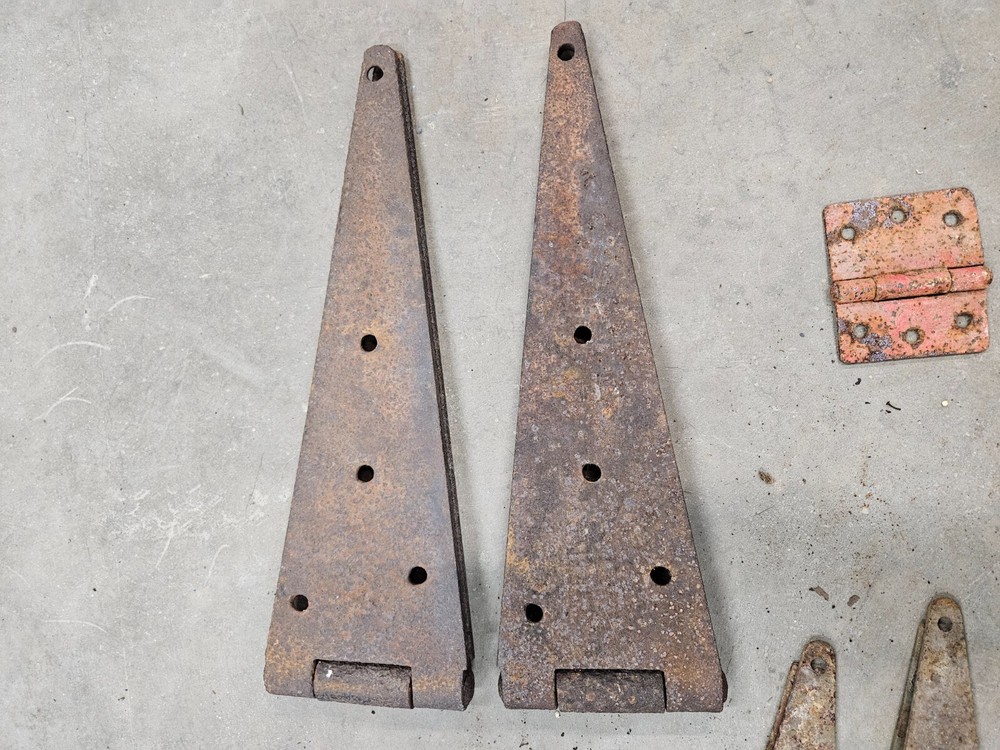 vintage rustic hinges, lot of 6!