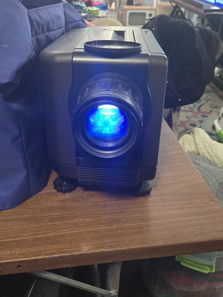 Eiki LC Color Video Projector LC-300