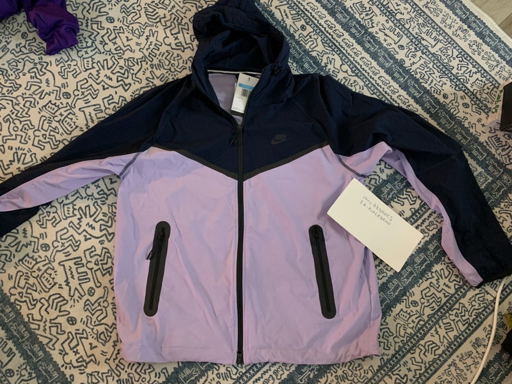 NEW Nike Tech Woven Windrunner MEDIUM Obsidian Hydrangeas Windbreaker $145 pack