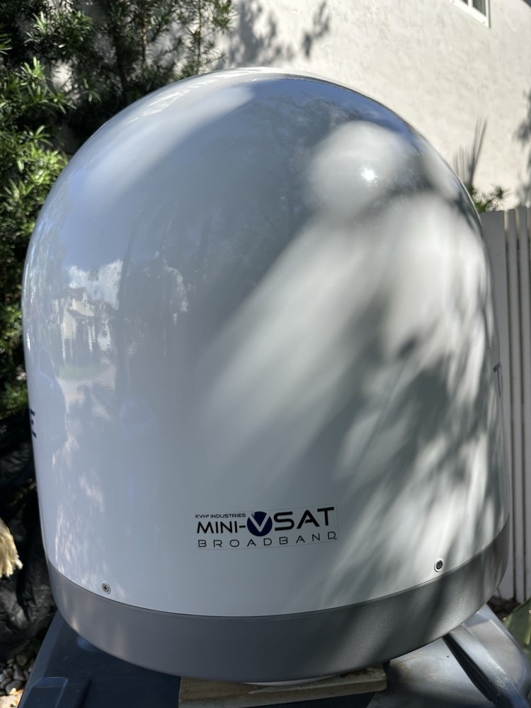 KVH TRACPHONE V7-HTS