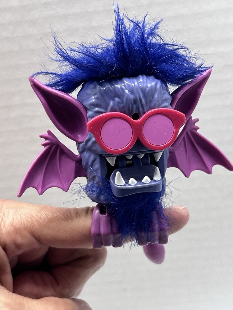 Scritterz Battyz Toy Interactive Collectible Jungle Creature