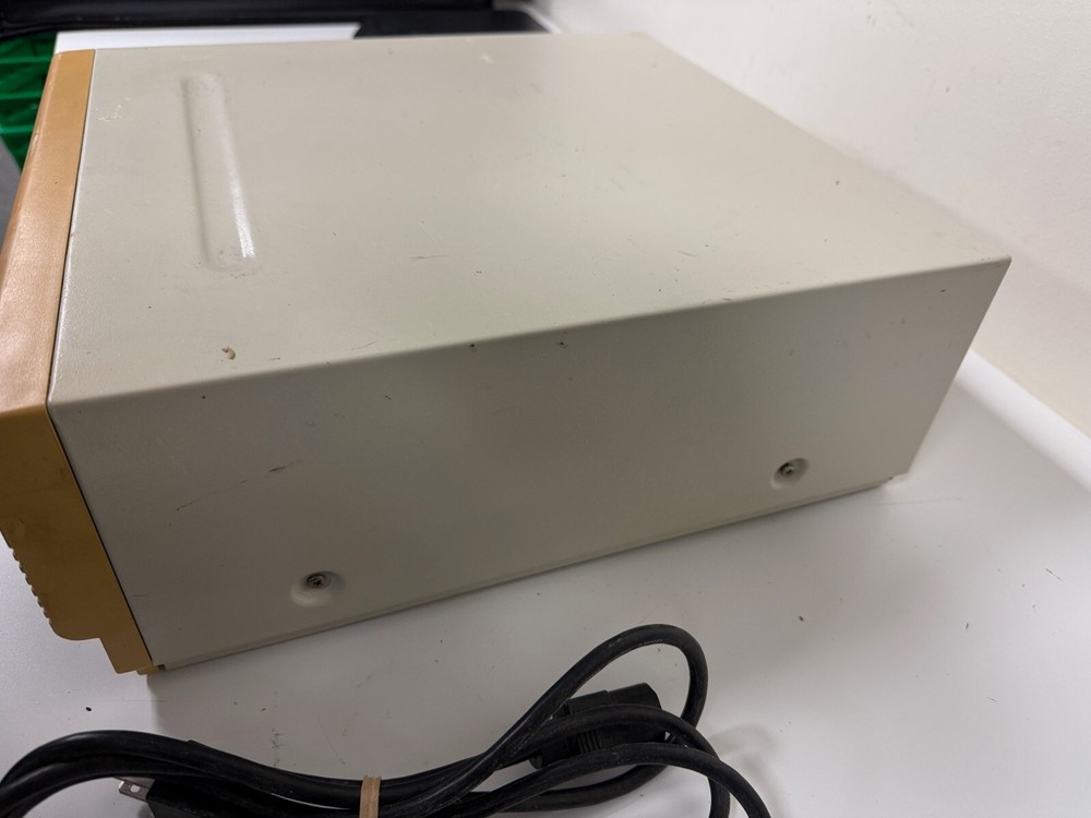 Vintage LEADING EDGE Model: DC-2011 Computer - Tested to turn on