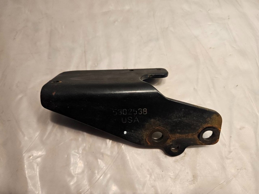 CUMMINS 6.7 ISB Diesel Engine NOX SENSOR BRACKET 5302538 OEM