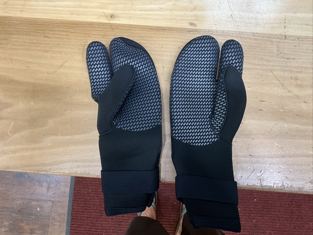 Bare 7mm Unisex Three-Finger Scuba Dive Mitt