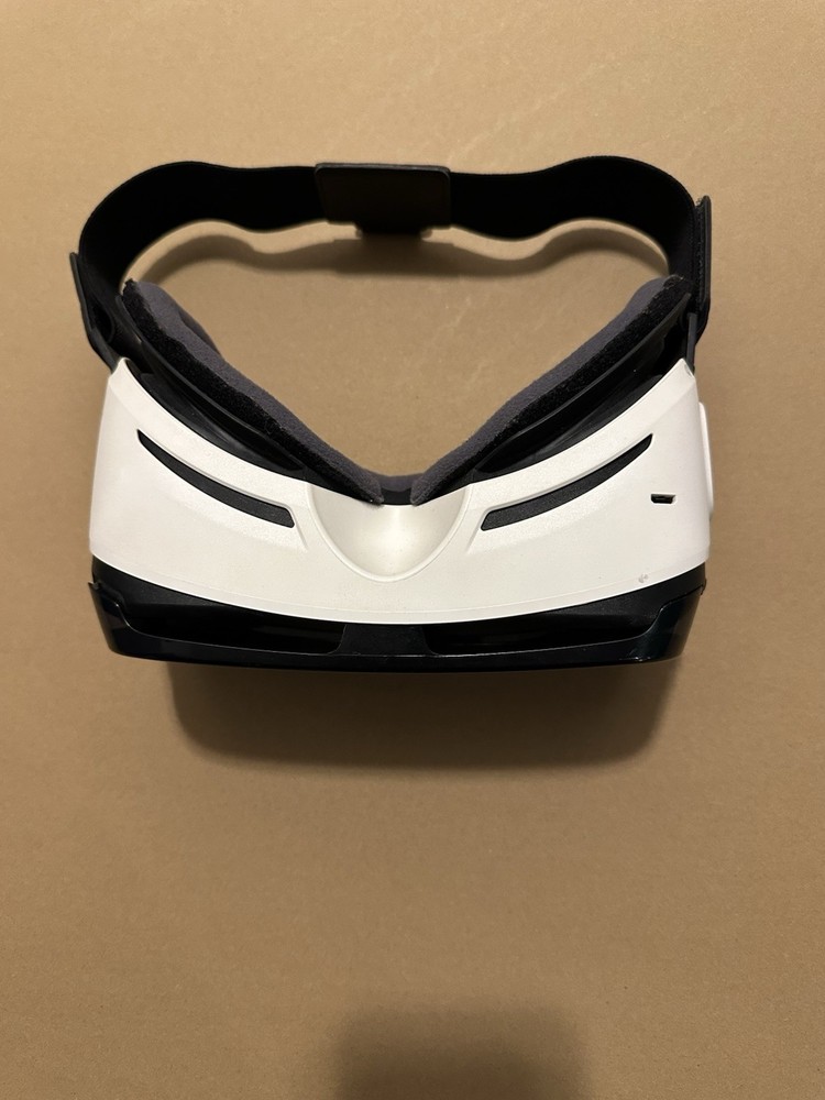 Samsung Gear VR Oculus Virtual Reality Headset
