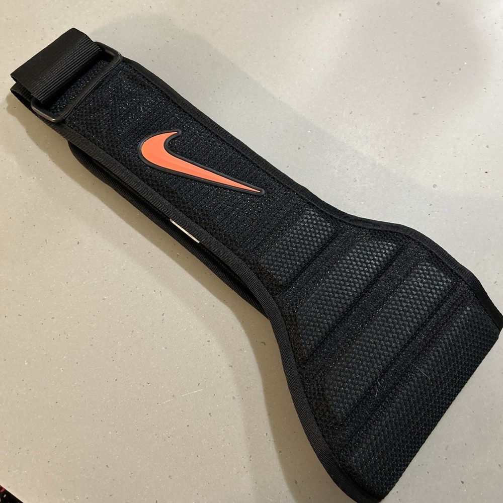 Nike Structured Weight Lifting Belt Adjustable Fit Black EUC Training