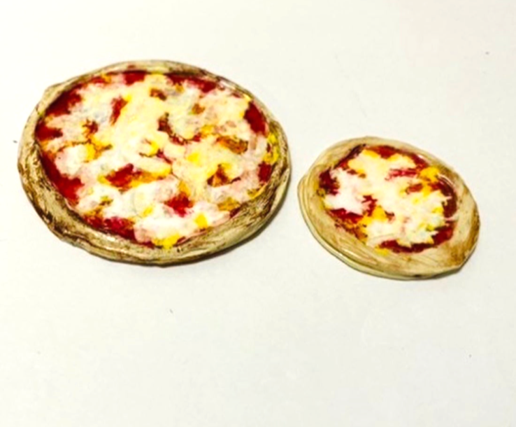 Miniature Dollhouse Pizzas
