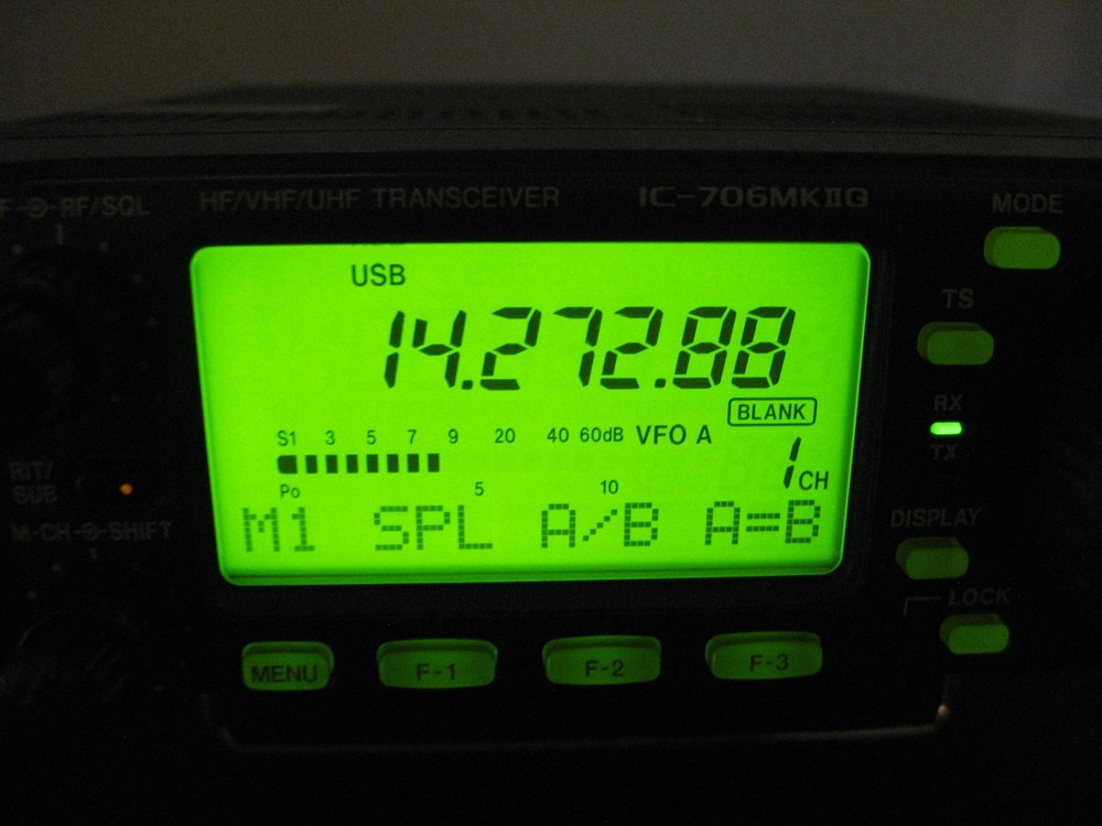 Icom IC-706MKIIG FRONT panel complete in Excellent shape and working well