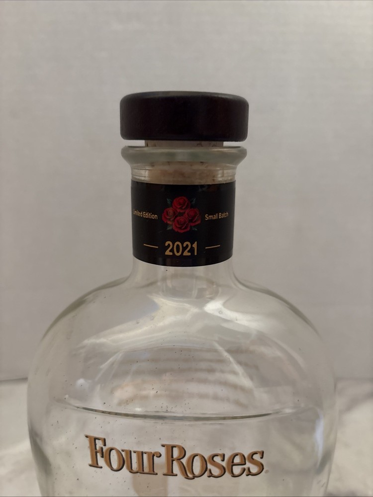 Four Roses Limited Edition Small Batch 2021 Bottle