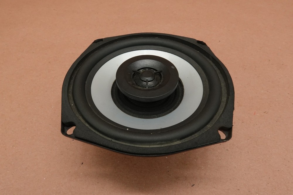 2001-2006 Harley Davidson Street Glide Front Audio Speaker