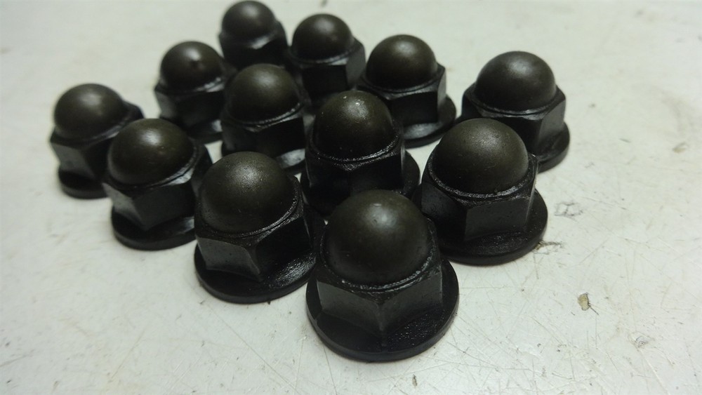 80 HONDA CB900 CUSTOM CB 900 HM314B ENGINE CYLINDER HEAD NUTS HARDWARE