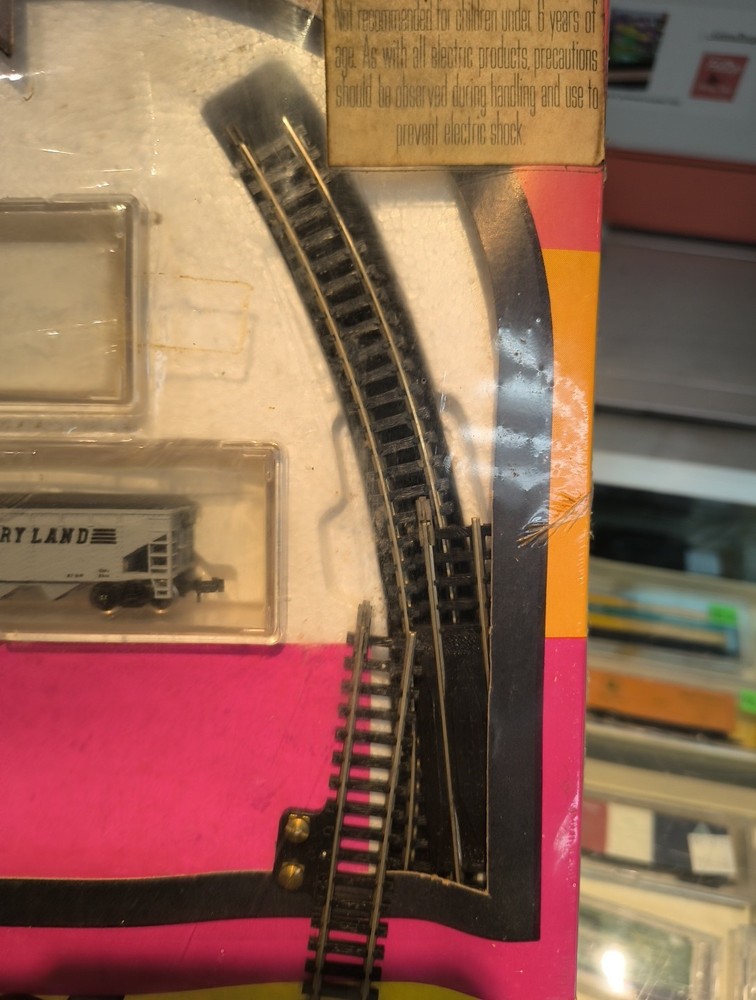 N Scale Life Like Miniature Set 07533