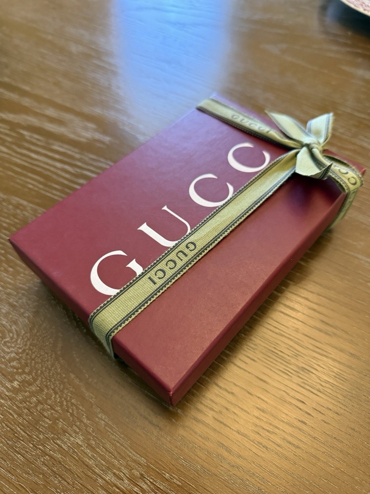 Gucci Passport Case grey with Red Maroon Interior