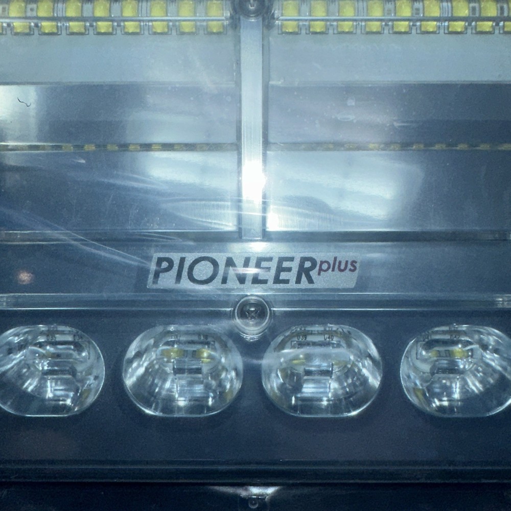 WHELEN SINGLE PANEL, COMBINATION FLOOD/SPOT, BLACK FLANGE - PCPSM1B